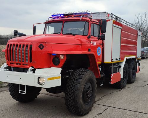 Пожарная машина ВП8000-200 на шасси Урал 5557 6х6, одна машина доставлена ​​в муниципалитет Калиновик Дата поставки 27.02.2023.