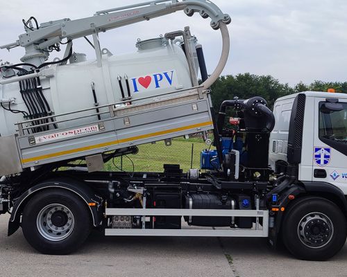 Canal Jet combined vehicle for breaking through and cleaning sewage, delivered to the utility company PljevljeDate of delivery 09/01/2023.